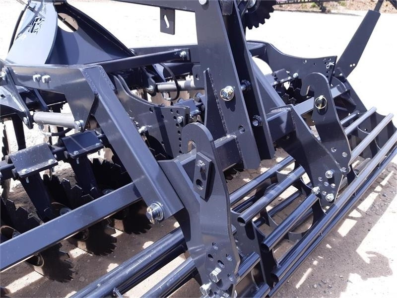 Inter-Tech Diskharve 4 meter J-Maskiner 4 meter med hydraulis - Tanjirača: slika 3 Inter-Tech Diskharve 4 meter J-Maskiner 4 meter med hydraulis - Tanjirača: slika 3