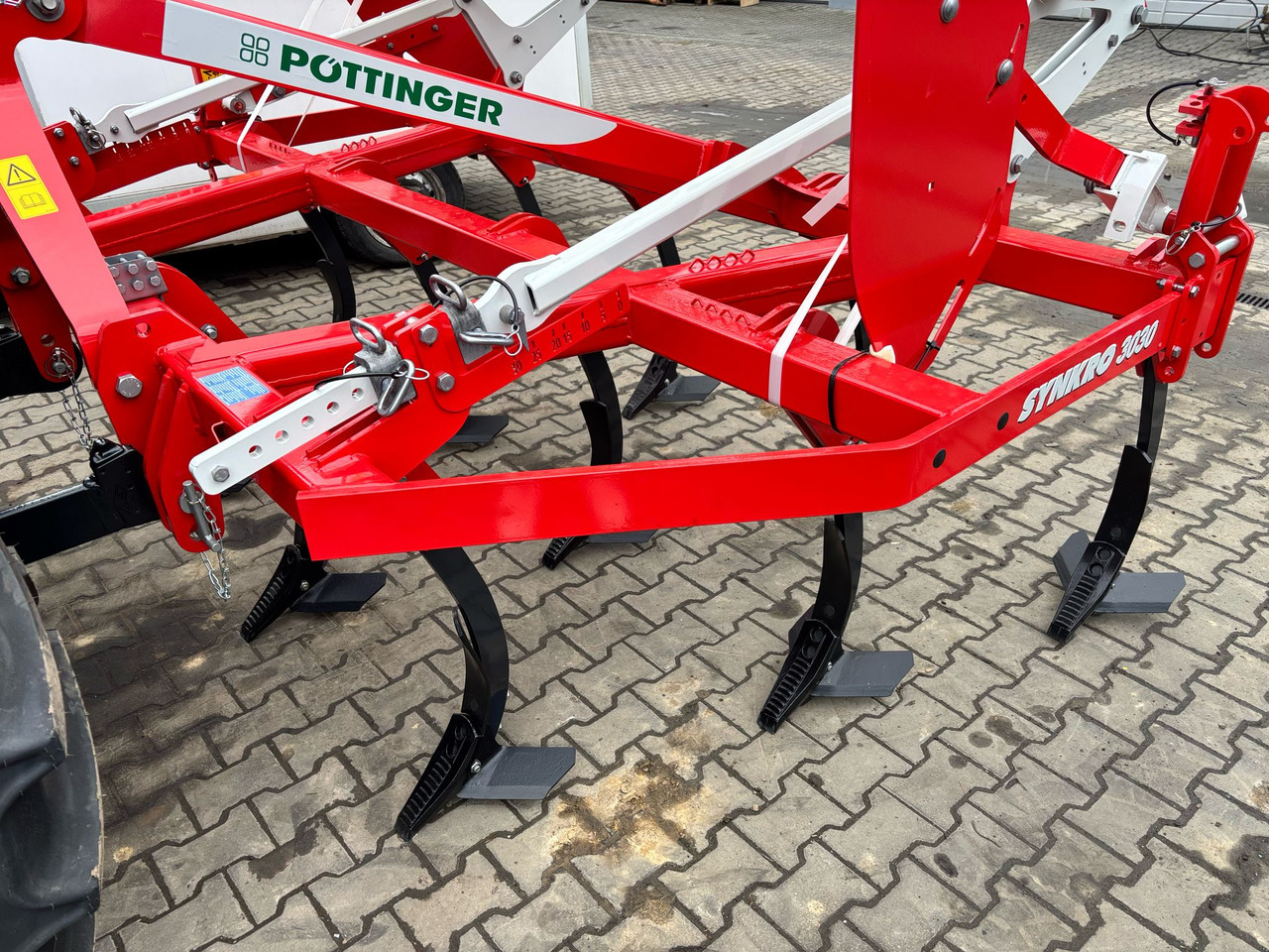 PÖTTINGER Synkro 3030 - Kultivator: slika 4 PÖTTINGER Synkro 3030 - Kultivator: slika 4