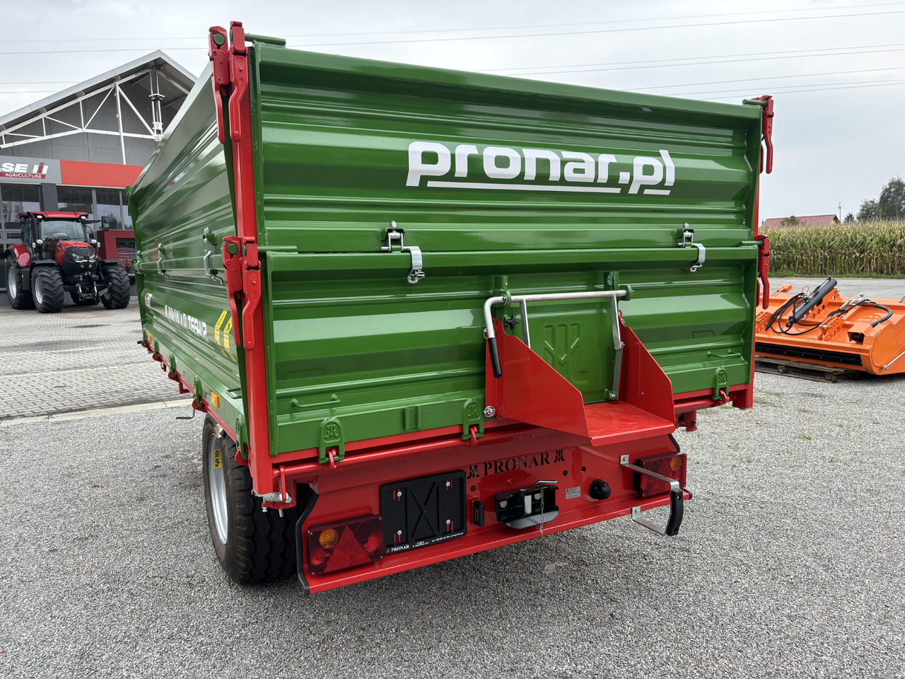 PRONAR T654/2 - Traktorska prikolica za farmu/ Kiper: slika 3 PRONAR T654/2 - Traktorska prikolica za farmu/ Kiper: slika 3