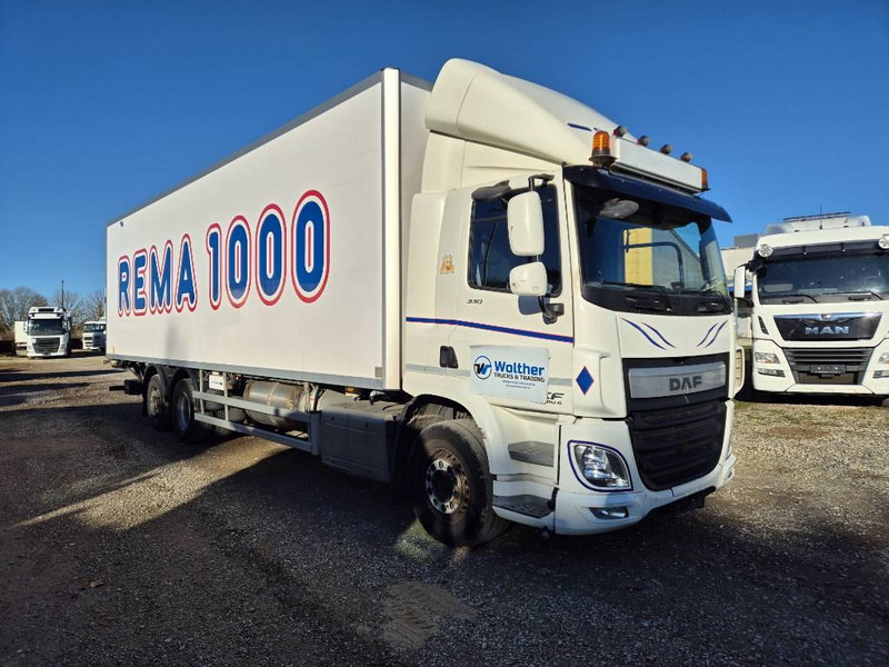 DAF CF 330 // 2 compartments /Cool/freeze - Hladnjača: slika 2 DAF CF 330 // 2 compartments /Cool/freeze - Hladnjača: slika 2