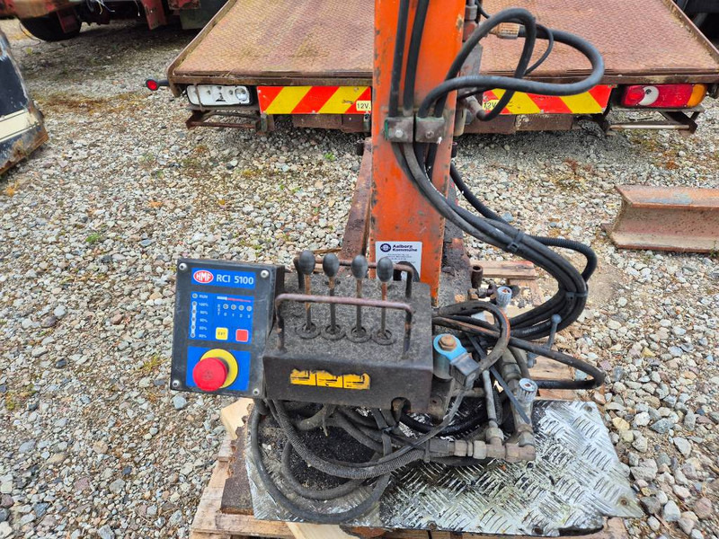 HMF 252-T2 with 2 hydraulic extensions - Kran za kamion: slika 5 HMF 252-T2 with 2 hydraulic extensions - Kran za kamion: slika 5