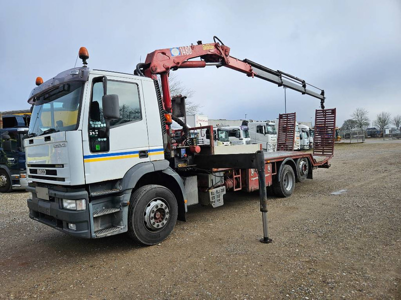 Iveco Eurotech 6x2 // transport // HMF 1483 K3 - Kamion za prevoz automobila, Kamion sa dizalicom: slika 1 Iveco Eurotech 6x2 // transport // HMF 1483 K3 - Kamion za prevoz automobila, Kamion sa dizalicom: slika 1