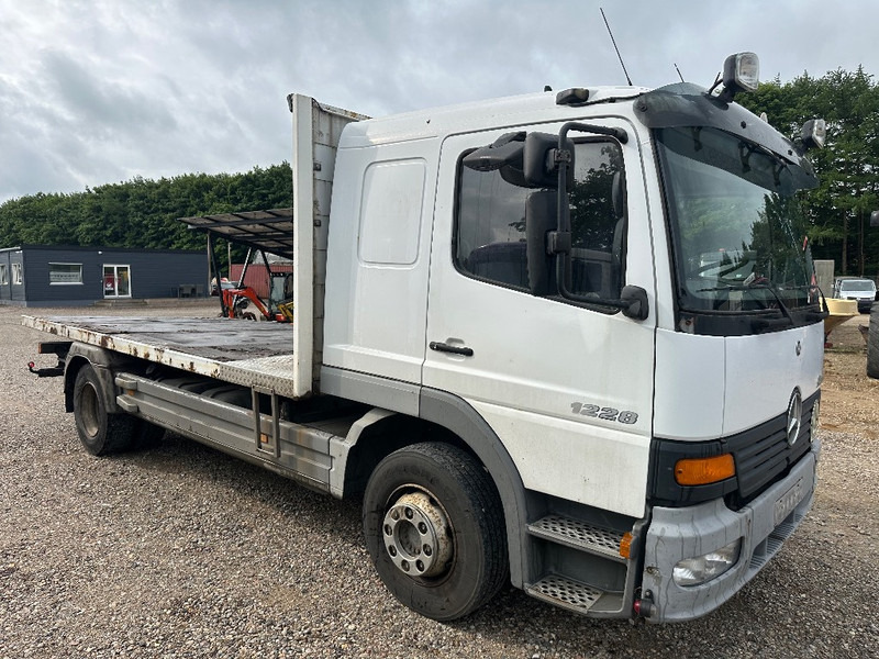 Mercedes-Benz Atego 1228 4x2 - Kamion sa tovarnim sandukom: slika 2 Mercedes-Benz Atego 1228 4x2 - Kamion sa tovarnim sandukom: slika 2