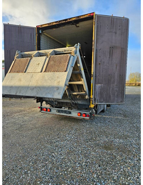 Montracon Racing// machinetrailer // Living area - Niska poluprikolica za prevoz: slika 1 Montracon Racing// machinetrailer // Living area - Niska poluprikolica za prevoz: slika 1