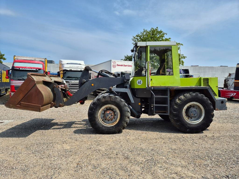 O & K L15 With bucket and quickshift - Utovarivač točkaš: slika 3 O & K L15 With bucket and quickshift - Utovarivač točkaš: slika 3