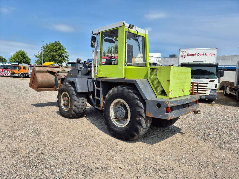 O & K L15 With bucket and quickshift - Utovarivač točkaš: slika 3 O & K L15 With bucket and quickshift - Utovarivač točkaš: slika 3