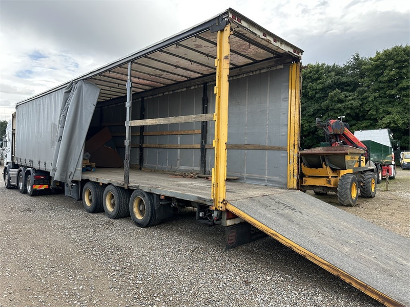 Schmitz Cargobull Machine transport trailer with bag ramp - Poluprikolica: slika 3 Schmitz Cargobull Machine transport trailer with bag ramp - Poluprikolica: slika 3