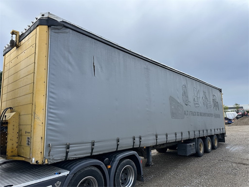 Schmitz Cargobull Machine transport trailer with bag ramp - Poluprikolica: slika 4 Schmitz Cargobull Machine transport trailer with bag ramp - Poluprikolica: slika 4