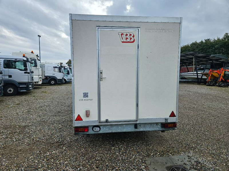 VA 1300 kg Toilet/Bad/omklædning/spiserum - Prikolica sa zatvorenim sandukom: slika 4 VA 1300 kg Toilet/Bad/omklædning/spiserum - Prikolica sa zatvorenim sandukom: slika 4