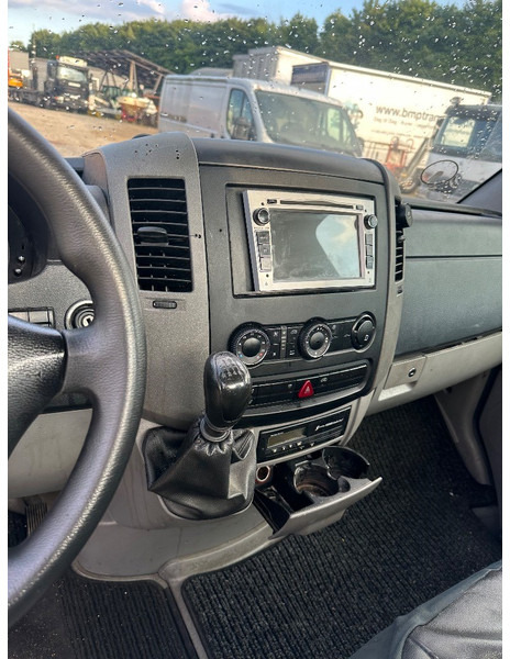 Volkswagen Crafter 2.5 TDI Car transporter - Furgon: slika 3 Volkswagen Crafter 2.5 TDI Car transporter - Furgon: slika 3