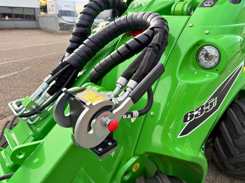 Utovarivač točkaš novi Avant 635i TDS: slika 8 Utovarivač točkaš novi Avant 635i TDS: slika 8