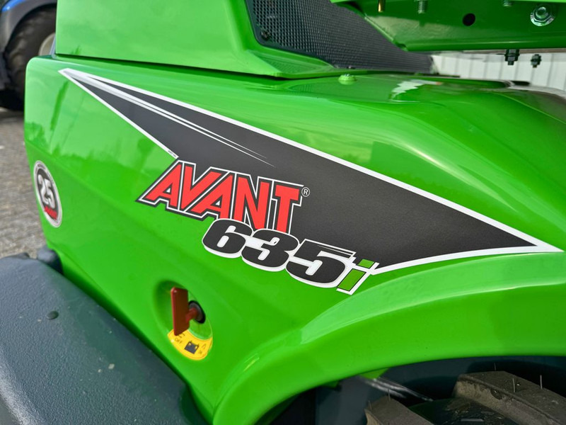 Utovarivač točkaš novi Avant 635i TDS: slika 17 Utovarivač točkaš novi Avant 635i TDS: slika 17