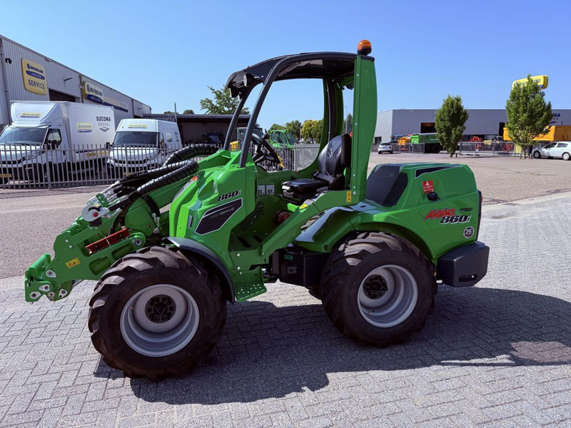 Avant 860i TDL + 1900kg 3.5 mtr 30km/h - Utovarivač točkaš: slika 5 Avant 860i TDL + 1900kg 3.5 mtr 30km/h - Utovarivač točkaš: slika 5