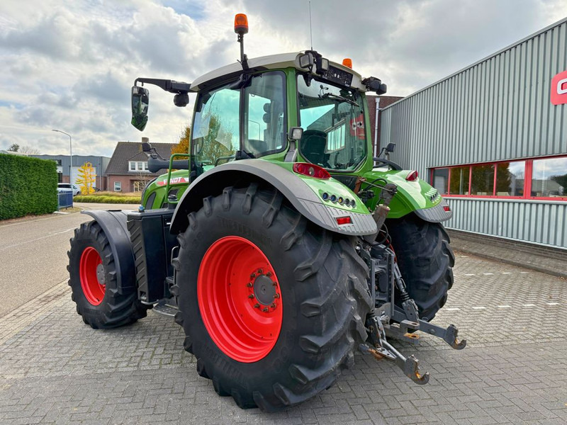 Fendt 724 Vario Gen 6 Profi Plus - Traktor: slika 2 Fendt 724 Vario Gen 6 Profi Plus - Traktor: slika 2