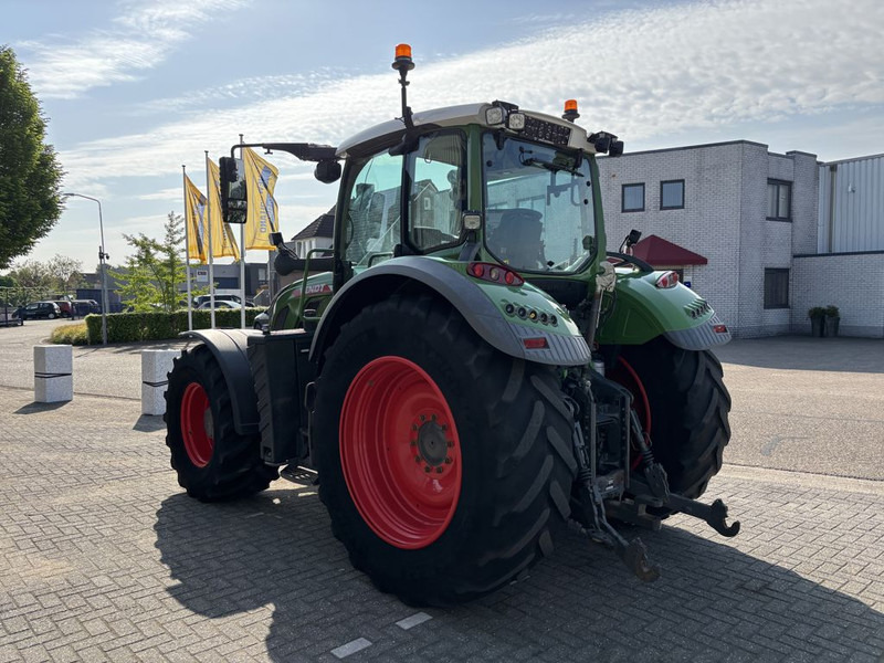 Fendt 724 Vario Profi Plus GEN 6 - Traktor: slika 3 Fendt 724 Vario Profi Plus GEN 6 - Traktor: slika 3