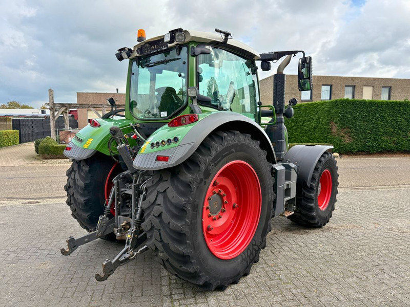 Fendt 724 Vario S4 Profiplus - Traktor: slika 3 Fendt 724 Vario S4 Profiplus - Traktor: slika 3