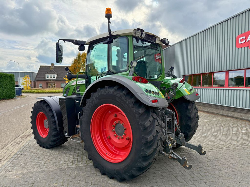 Fendt 724 Vario S4 Profiplus - Traktor: slika 2 Fendt 724 Vario S4 Profiplus - Traktor: slika 2