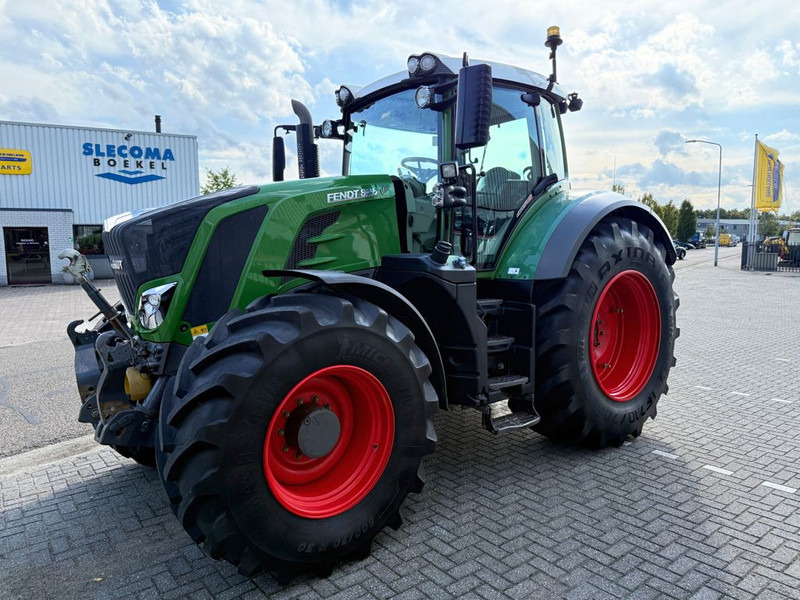 Fendt 828 Vario S4 ProfiPlus - Traktor: slika 1 Fendt 828 Vario S4 ProfiPlus - Traktor: slika 1