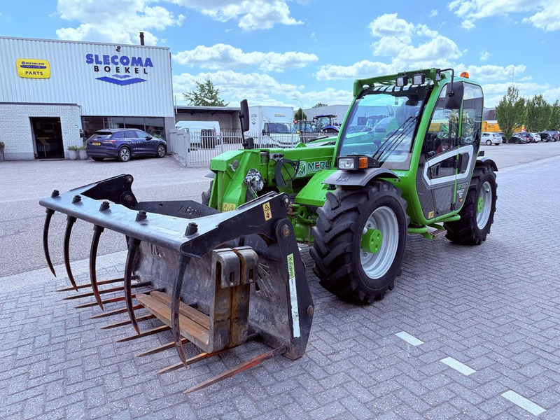 Teleskopski upravljač Merlo TF33.7 115G Telehandler: slika 9