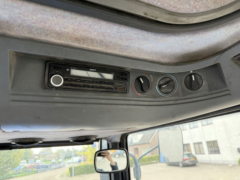 New Holland 8360 Range Command - Traktor: slika 5 New Holland 8360 Range Command - Traktor: slika 5