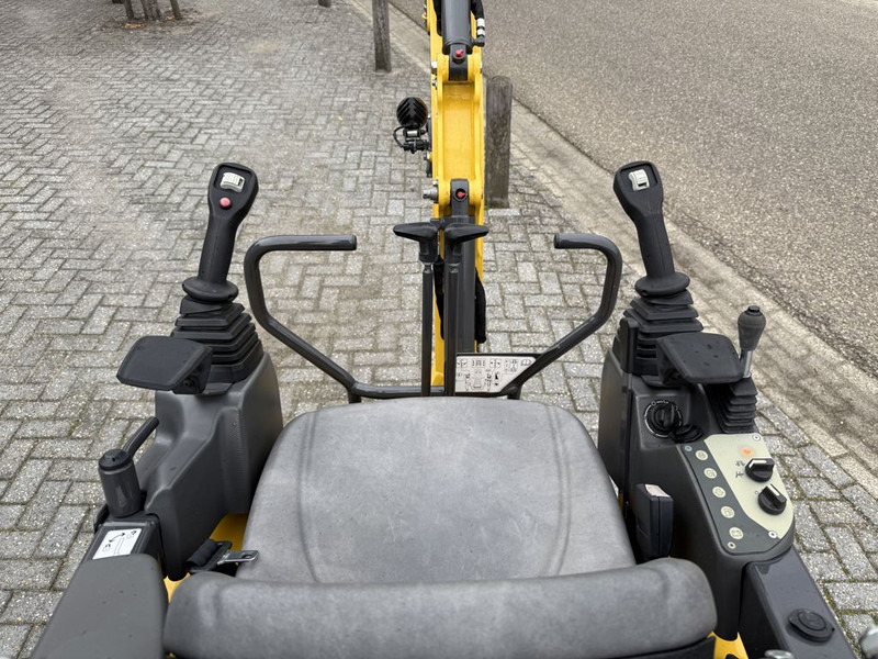 New Holland E14D Minigraver Nieuw (Overjarig) - Mini bager: slika 5 New Holland E14D Minigraver Nieuw (Overjarig) - Mini bager: slika 5