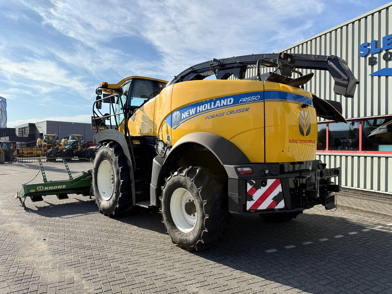 New Holland FR550 Forage Cruiser + Krone Easycollect - Kombajn za stočnu hranu: slika 3 New Holland FR550 Forage Cruiser + Krone Easycollect - Kombajn za stočnu hranu: slika 3