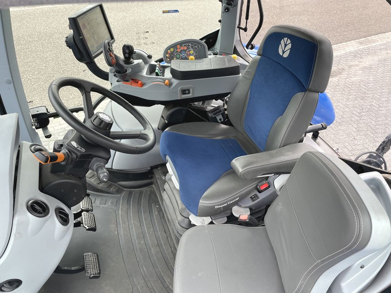 New Holland T7.245 AC stage V Fronthef - Traktor: slika 4 New Holland T7.245 AC stage V Fronthef - Traktor: slika 4