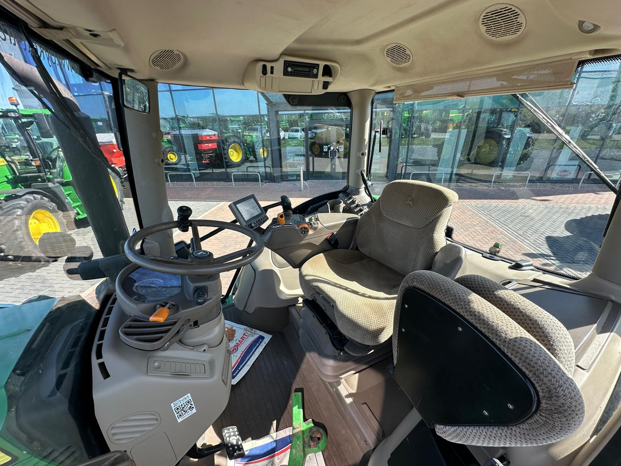 JOHN DEERE 6135R - Traktor: slika 3 JOHN DEERE 6135R - Traktor: slika 3