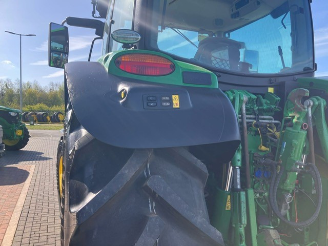 JOHN DEERE 6155R - Traktor: slika 5 JOHN DEERE 6155R - Traktor: slika 5