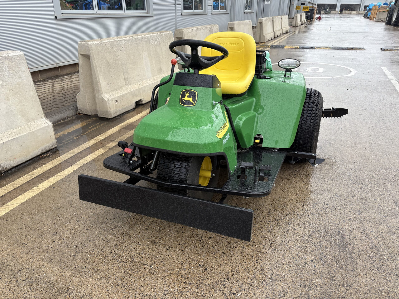 John Deere 1200A Bunker Bike - Baštenska kosačica: slika 2 John Deere 1200A Bunker Bike - Baštenska kosačica: slika 2
