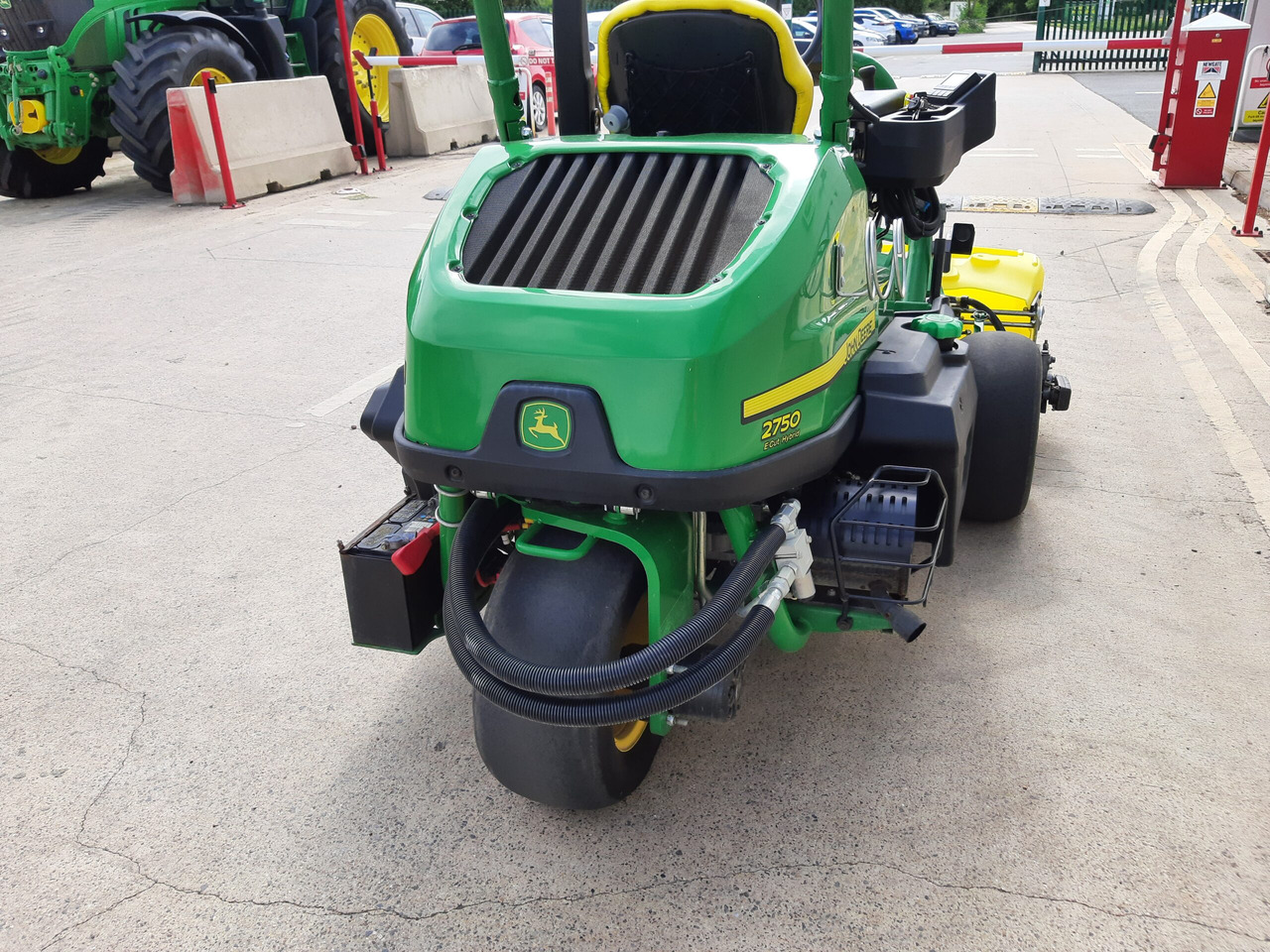 John Deere 2750E Green Triple - Baštenska kosačica: slika 4 John Deere 2750E Green Triple - Baštenska kosačica: slika 4