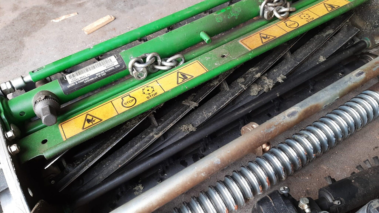 John Deere 2750E QA5 11bld cutting units - Baštenska kosačica: slika 2 John Deere 2750E QA5 11bld cutting units - Baštenska kosačica: slika 2