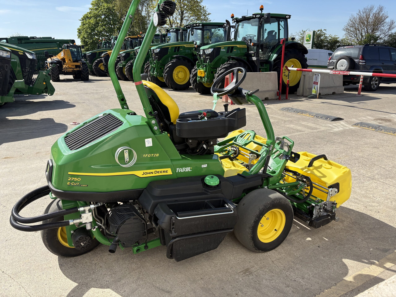 John Deere 2750E Triplex mower - Baštenska kosačica: slika 5 John Deere 2750E Triplex mower - Baštenska kosačica: slika 5