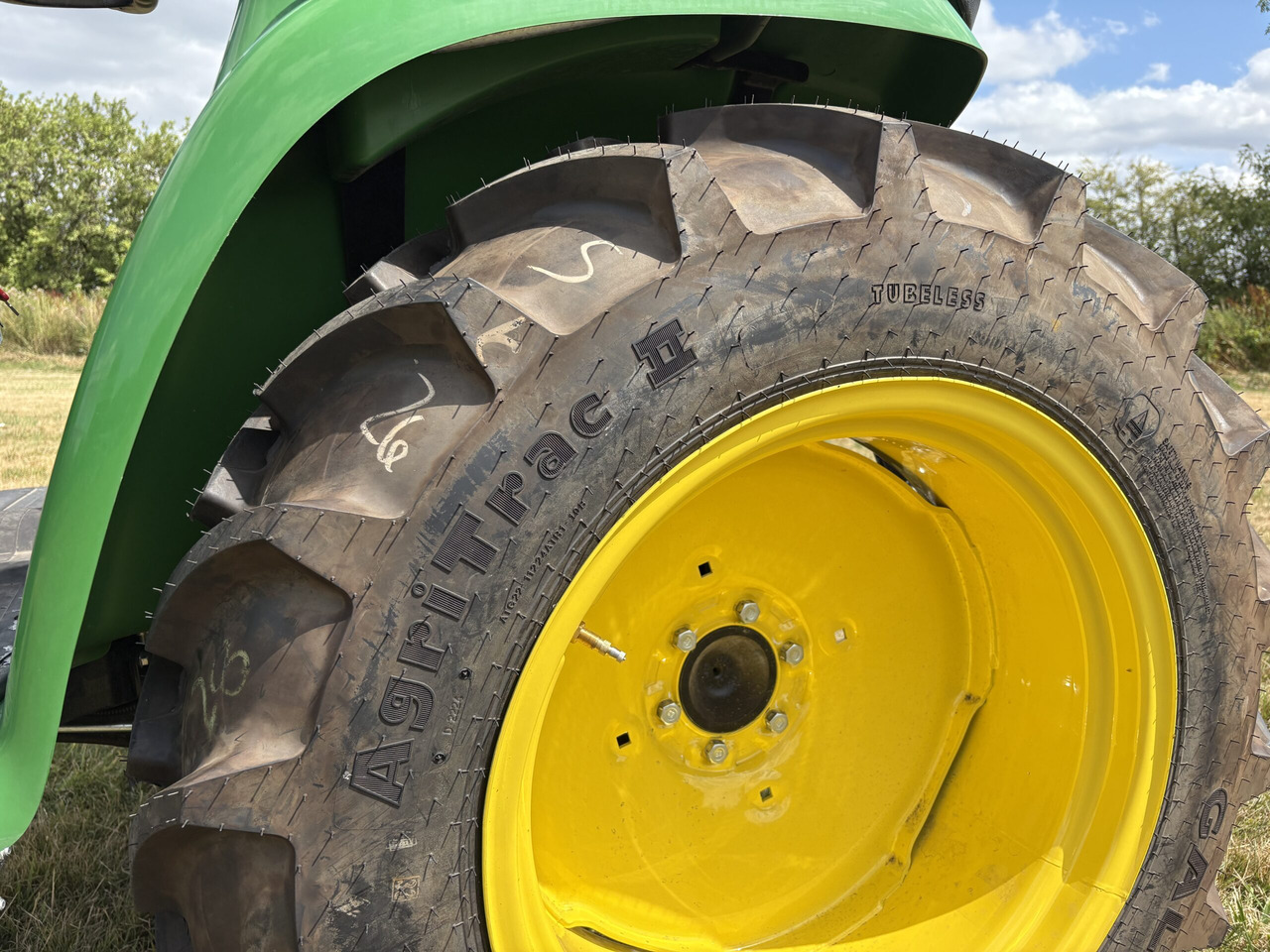 John Deere 3025E Compact Tractor John Deere 3025E Compact Tractor: slika 7