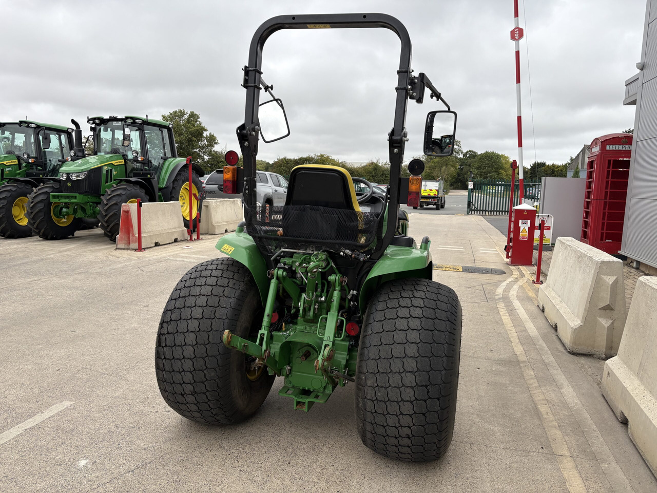 John Deere 3039R Compact Tractor - Mali traktor: slika 5 John Deere 3039R Compact Tractor - Mali traktor: slika 5
