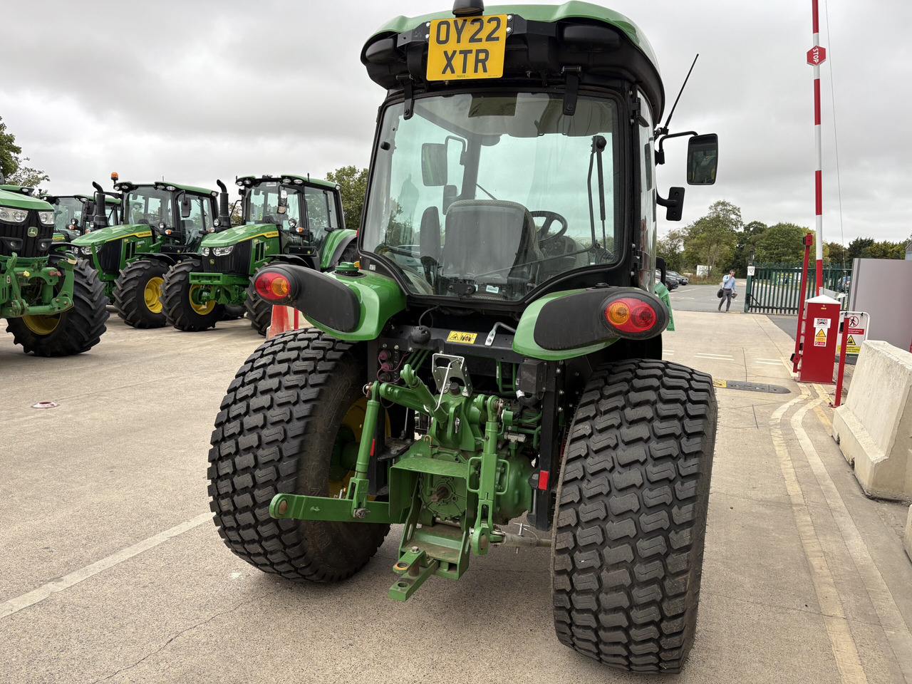 John Deere 4066R Compact Tractor - Mali traktor: slika 4 John Deere 4066R Compact Tractor - Mali traktor: slika 4