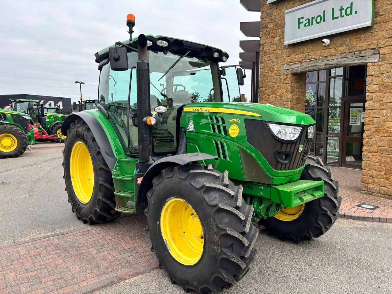 John Deere 6115R - Traktor: slika 4 John Deere 6115R - Traktor: slika 4