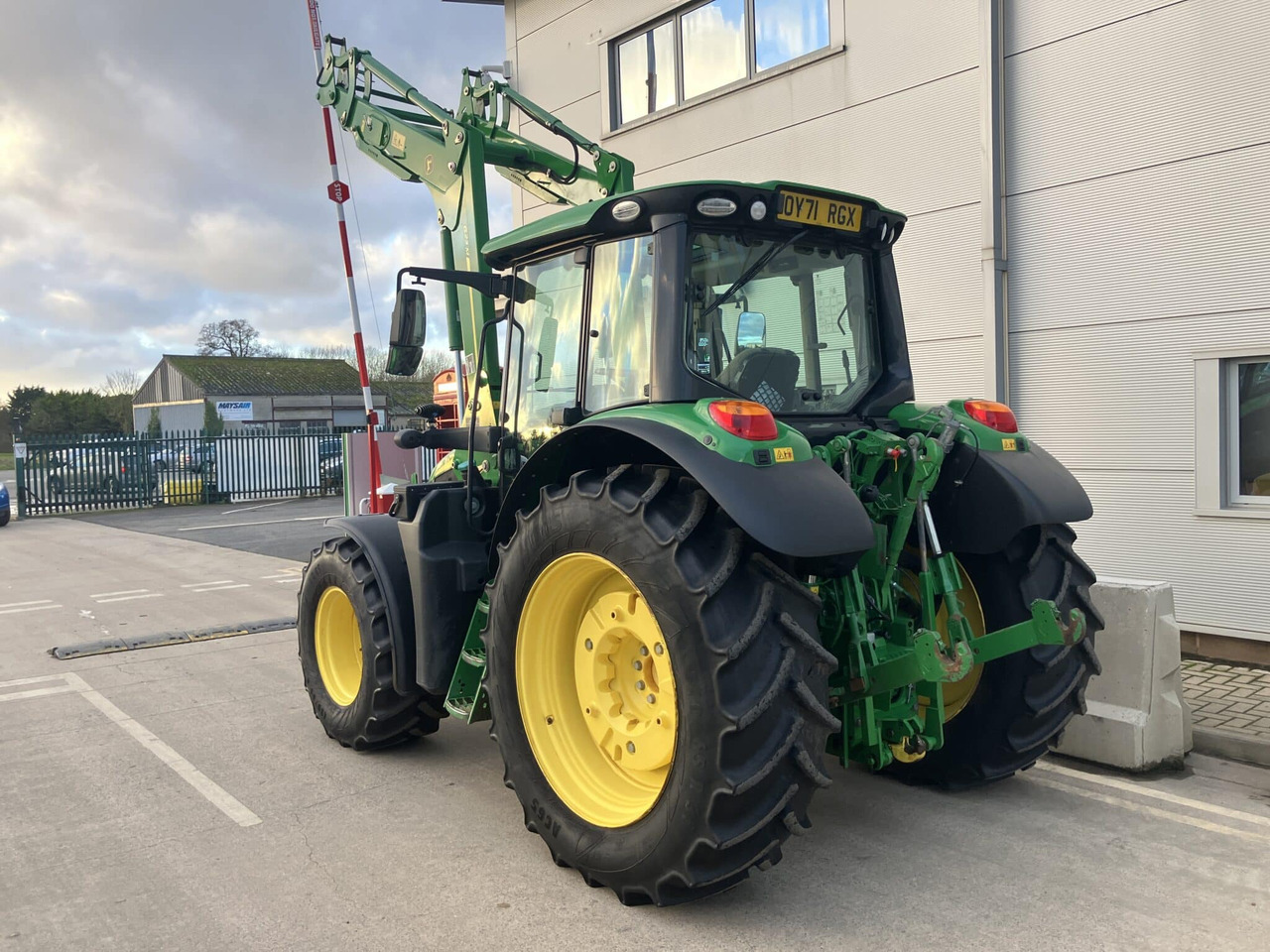 John Deere 6120M - Traktor: slika 3 John Deere 6120M - Traktor: slika 3