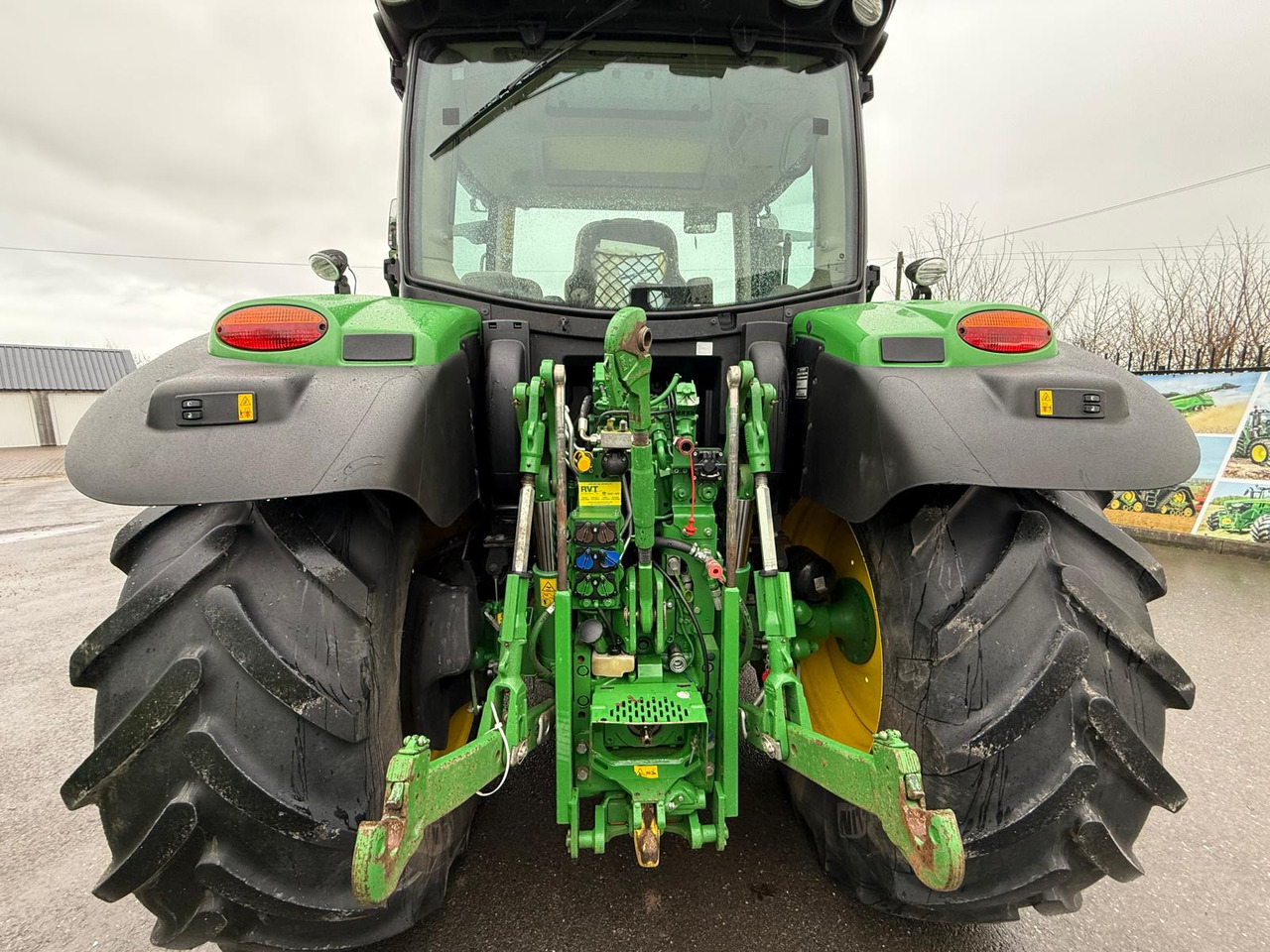 John Deere 6135R - Traktor: slika 5 John Deere 6135R - Traktor: slika 5