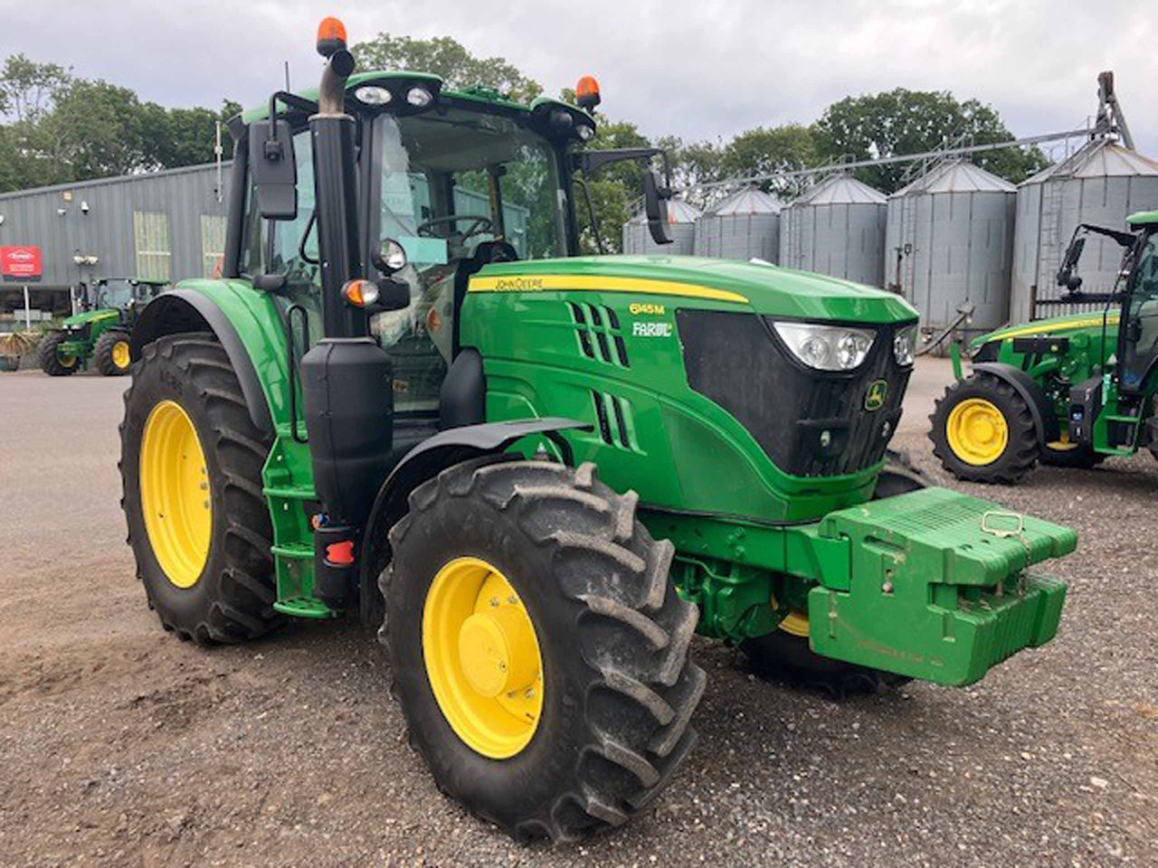 John Deere 6145M - Traktor: slika 4 John Deere 6145M - Traktor: slika 4
