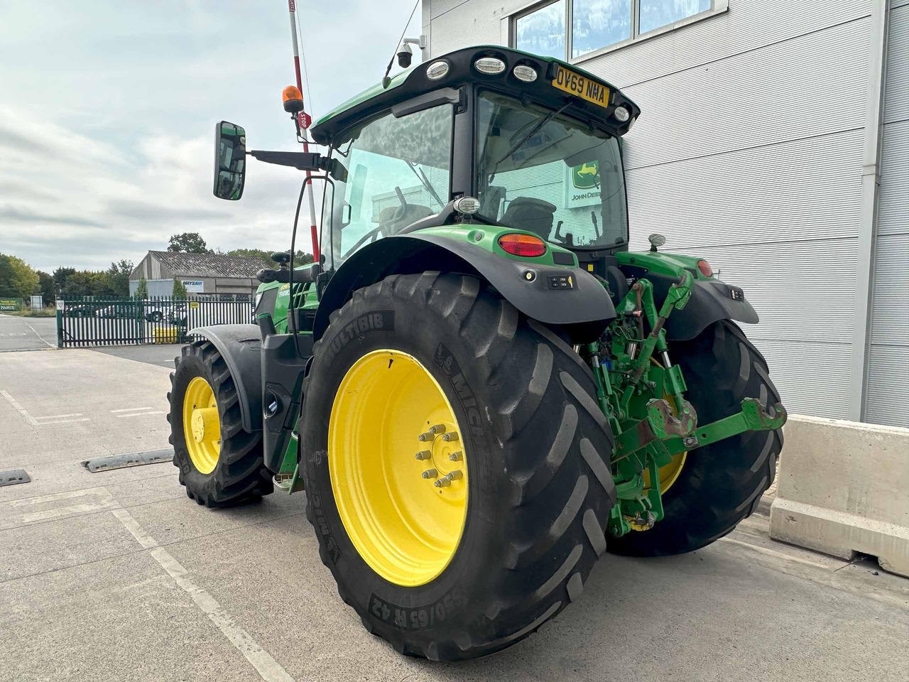 John Deere 6155R - Traktor: slika 3 John Deere 6155R - Traktor: slika 3