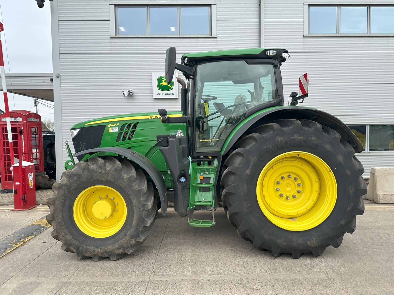 John Deere 6215R - Traktor: slika 3 John Deere 6215R - Traktor: slika 3