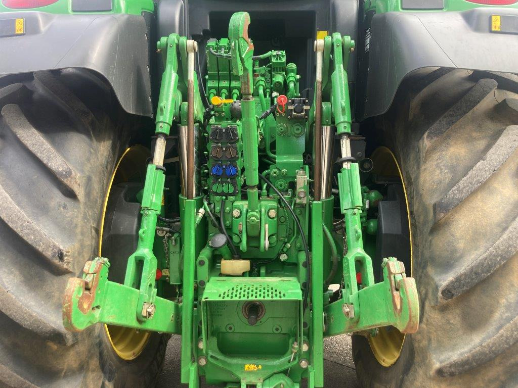 John Deere 6250R - Traktor: slika 5 John Deere 6250R - Traktor: slika 5