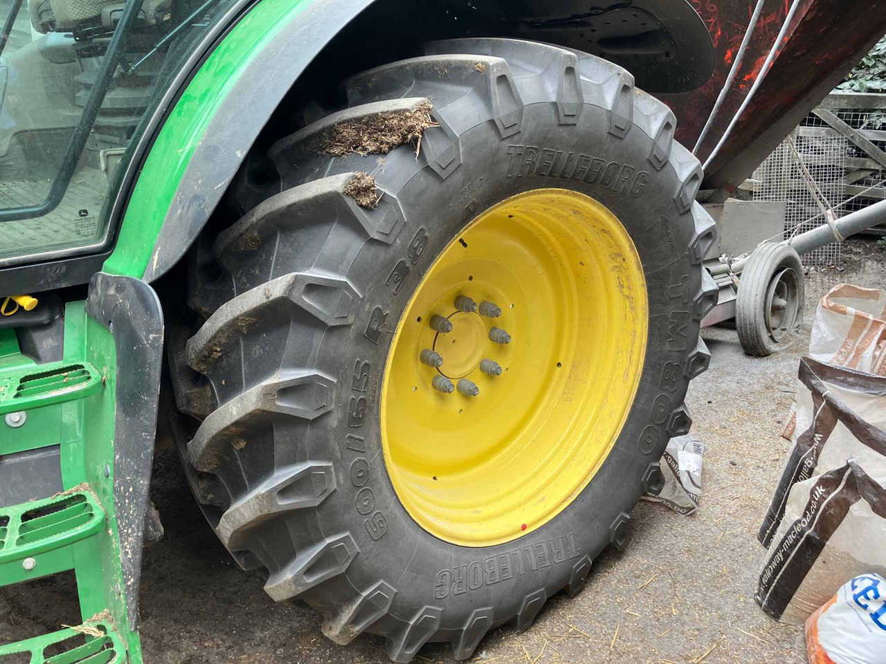 John Deere 6R 150 + 643R Loader - Traktor: slika 2 John Deere 6R 150 + 643R Loader - Traktor: slika 2