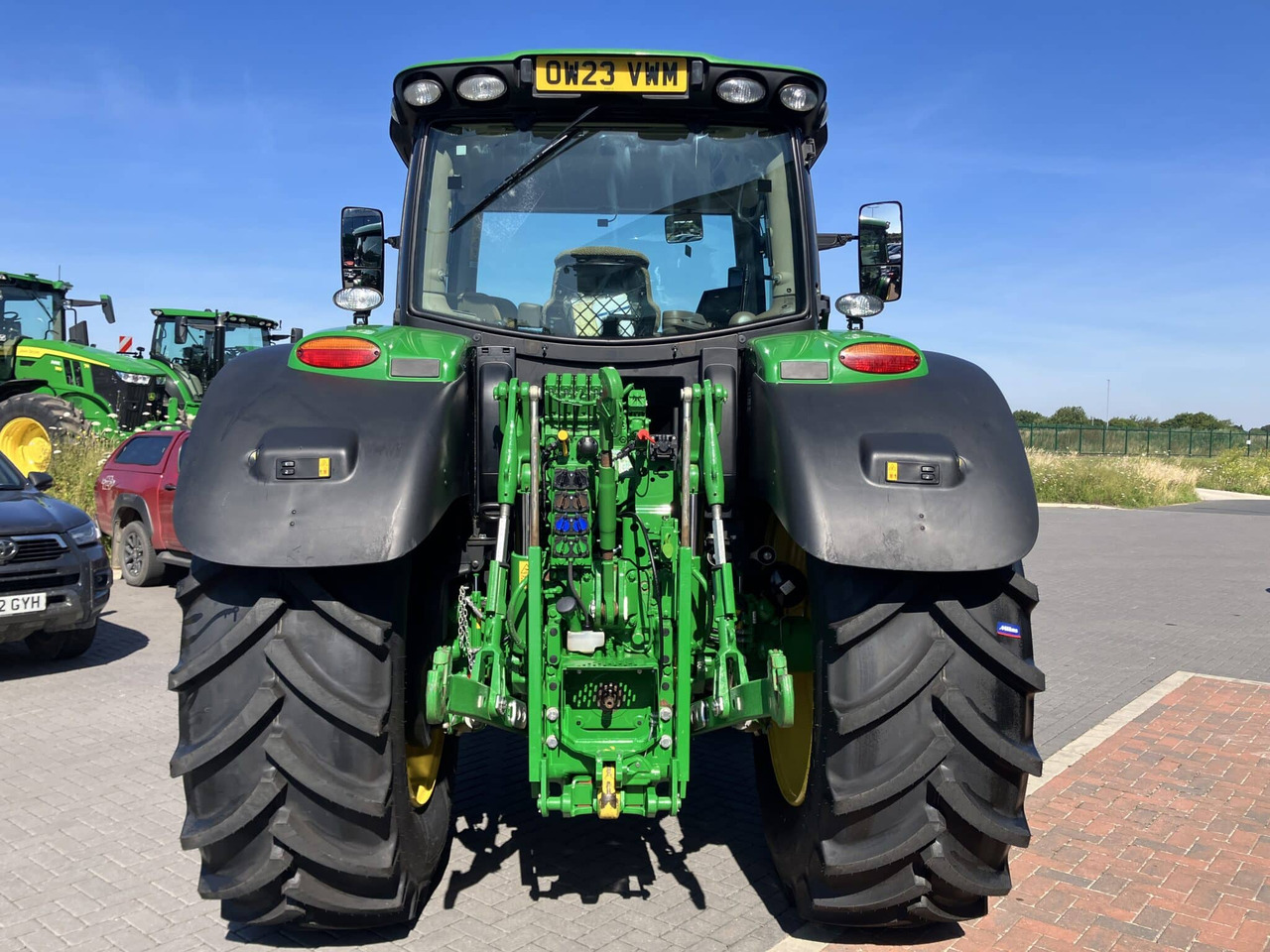 John Deere 6R 185 - Traktor: slika 4 John Deere 6R 185 - Traktor: slika 4