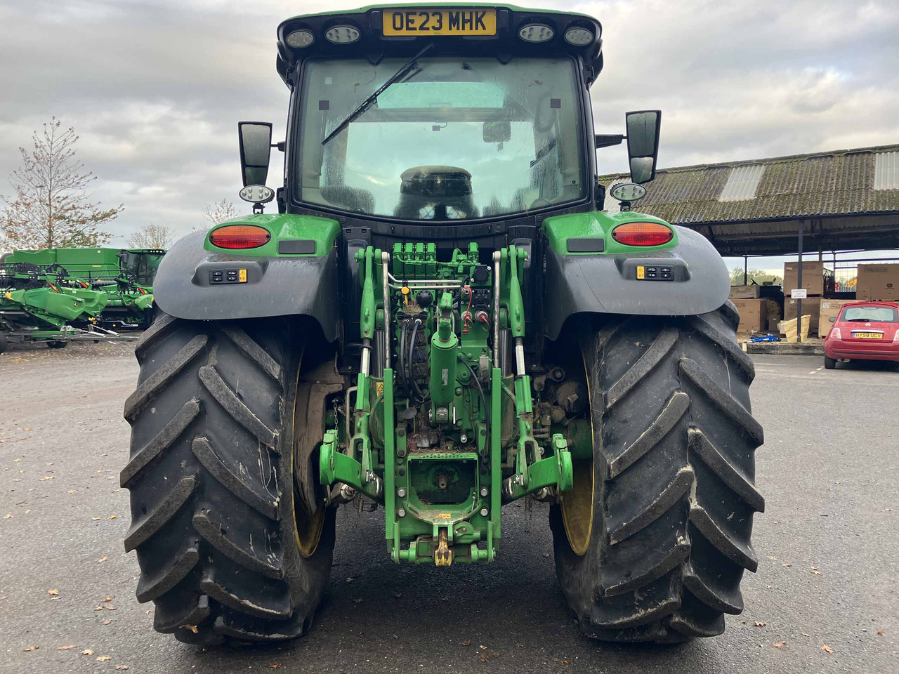 John Deere 6R 185 - Traktor: slika 4 John Deere 6R 185 - Traktor: slika 4