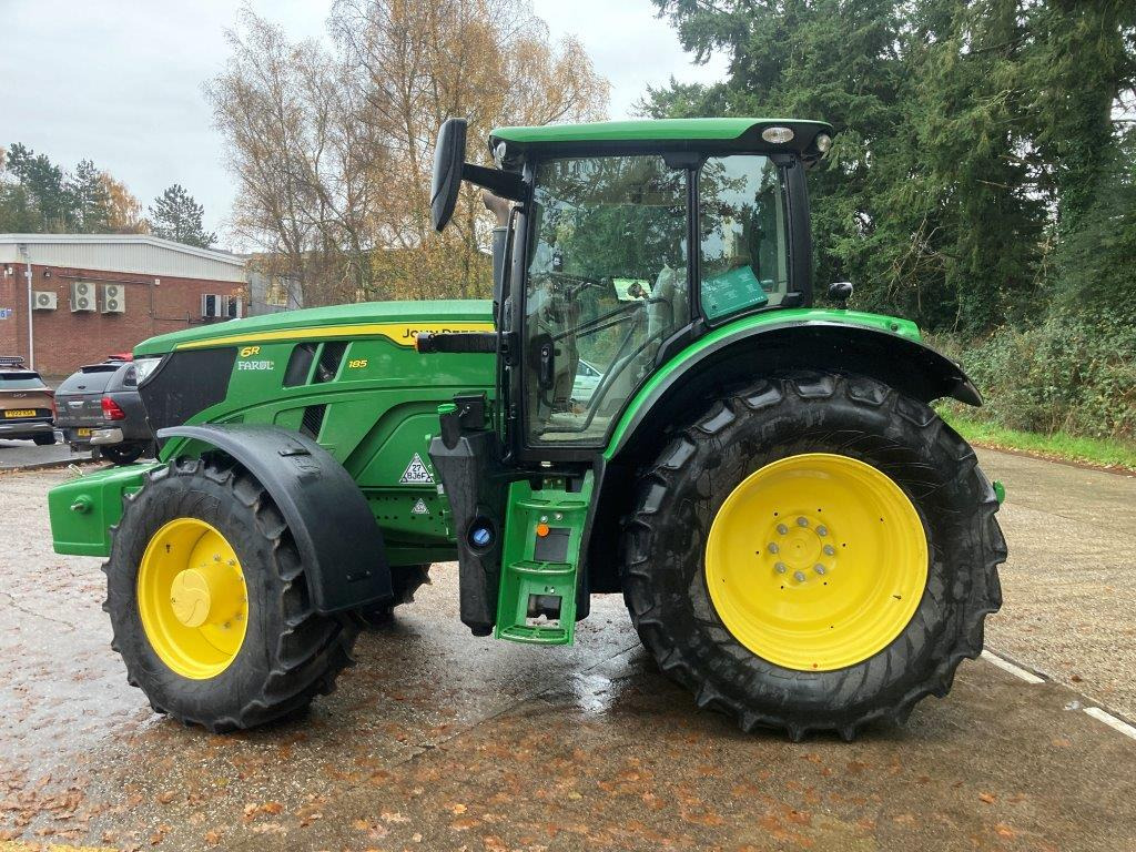 John Deere 6R 185 - Traktor: slika 1 John Deere 6R 185 - Traktor: slika 1