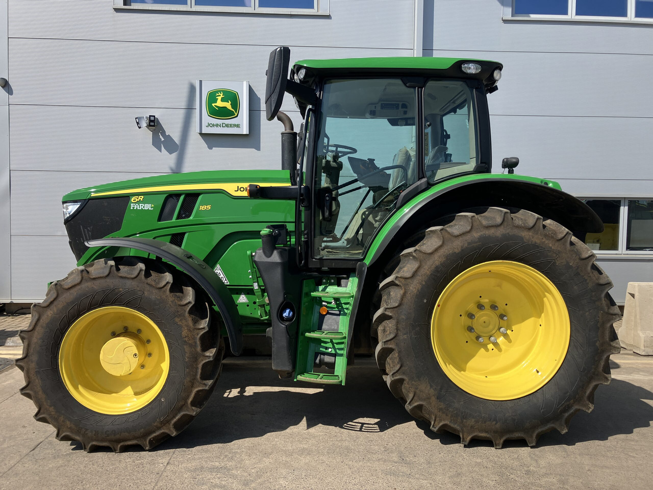 John Deere 6R 185 - Traktor: slika 2 John Deere 6R 185 - Traktor: slika 2