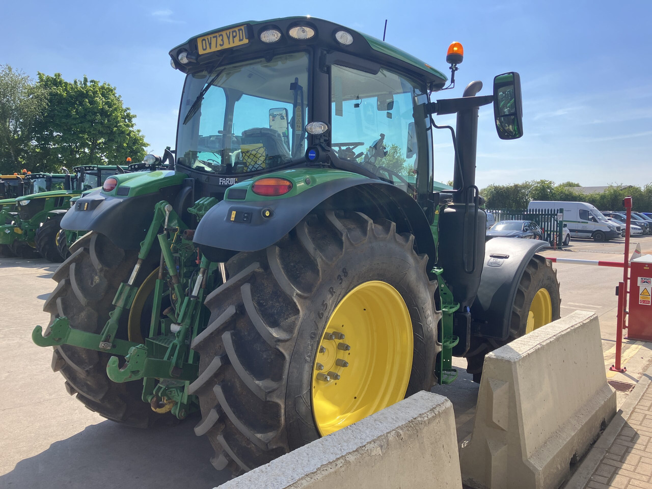 John Deere 6R 185 - Traktor: slika 5 John Deere 6R 185 - Traktor: slika 5