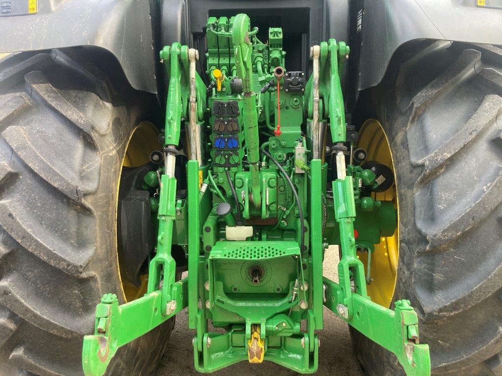 John Deere 6R 215 - Traktor: slika 5 John Deere 6R 215 - Traktor: slika 5